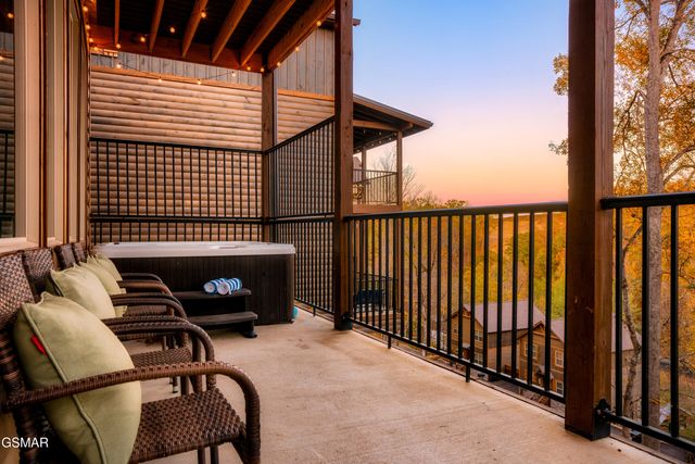 3037 Ridge Top Resort Way, Pigeon Forge, TN 37863