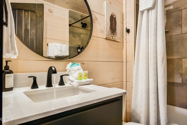 3037 Ridge Top Resort Way, Pigeon Forge, TN 37863