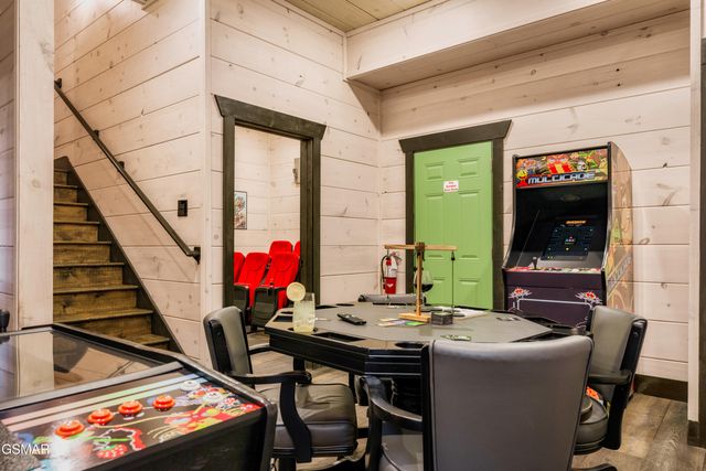 3037 Ridge Top Resort Way, Pigeon Forge, TN 37863
