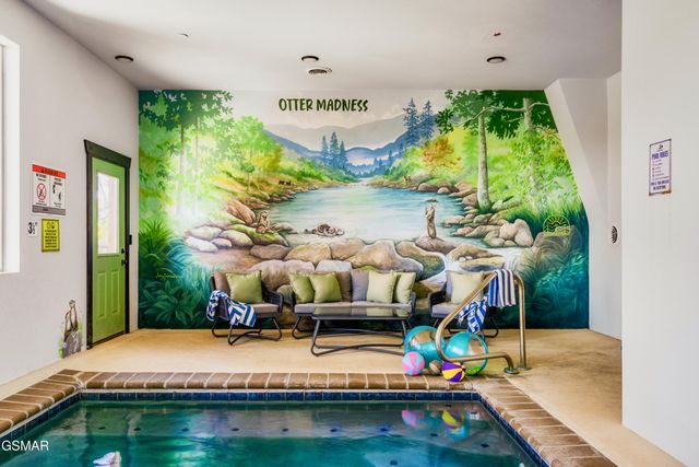 3037 Ridge Top Resort Way, Pigeon Forge, TN 37863