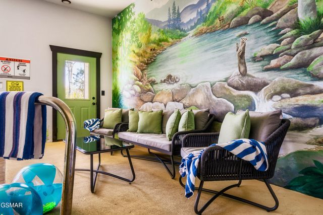 3037 Ridge Top Resort Way, Pigeon Forge, TN 37863