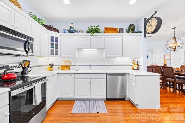 8579 Highland Glen Drive, Charlotte, NC 28269