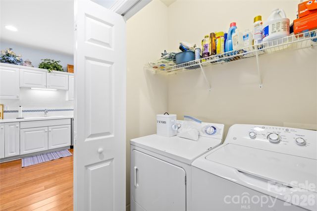 8579 Highland Glen Drive, Charlotte, NC 28269