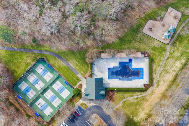 8579 Highland Glen Drive, Charlotte, NC 28269