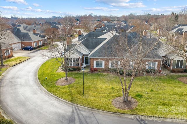 8579 Highland Glen Drive, Charlotte, NC 28269