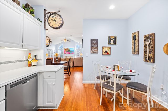 8579 Highland Glen Drive, Charlotte, NC 28269