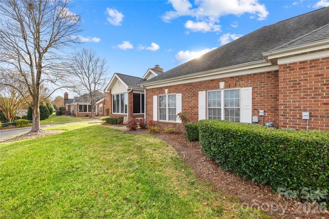 8579 Highland Glen Drive, Charlotte, NC 28269