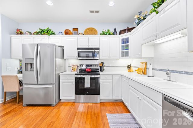 8579 Highland Glen Drive, Charlotte, NC 28269