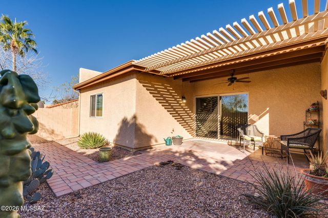 679 W Sunlight Lane, Tucson, AZ 85704