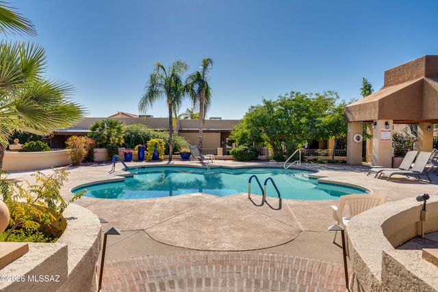 679 W Sunlight Lane, Tucson, AZ 85704