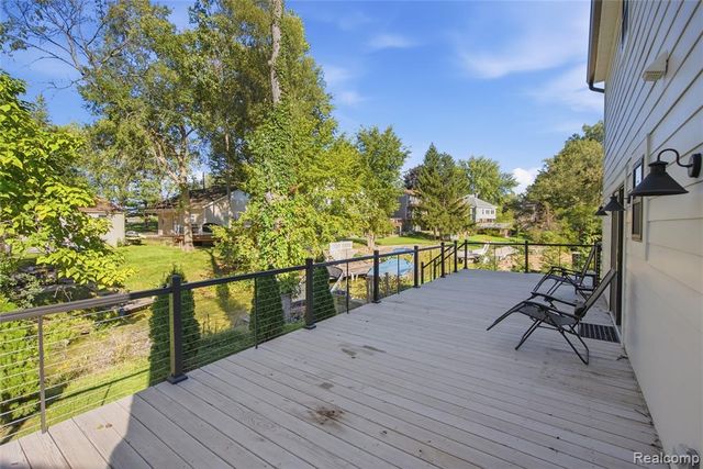 5150 Cheyenne Avenue, Waterford, MI 48327
