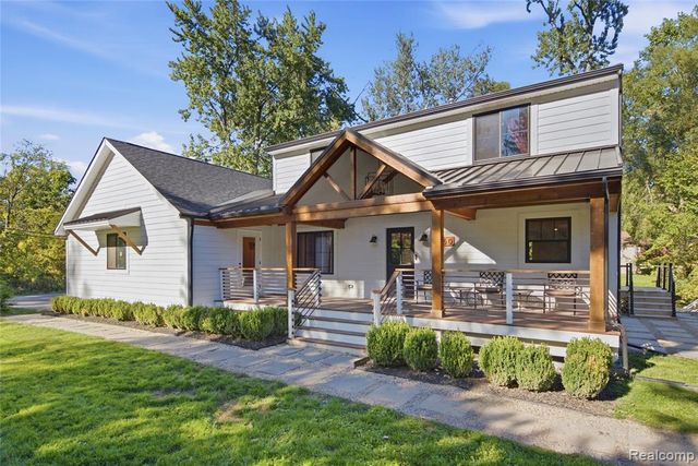 5150 Cheyenne Avenue, Waterford, MI 48327