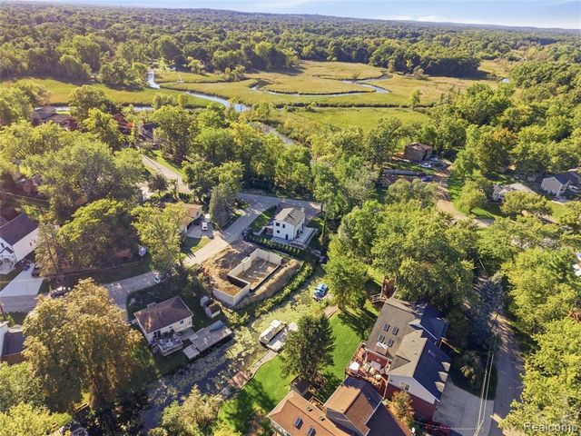 5150 Cheyenne Avenue, Waterford, MI 48327