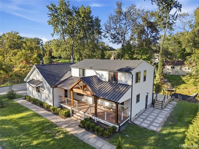 5150 Cheyenne Avenue, Waterford, MI 48327