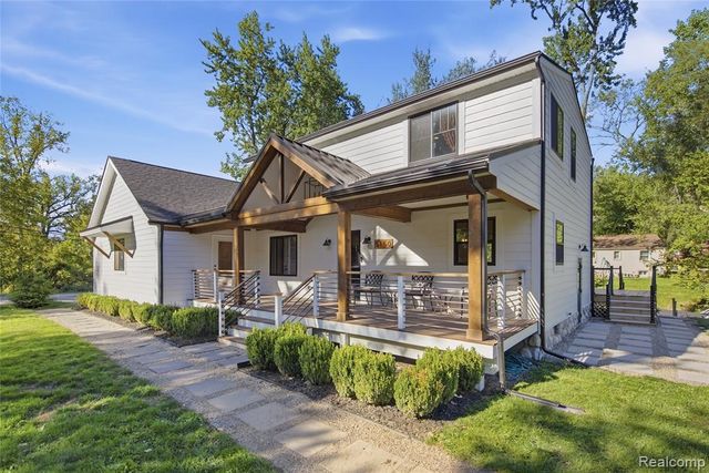 5150 Cheyenne Avenue, Waterford, MI 48327