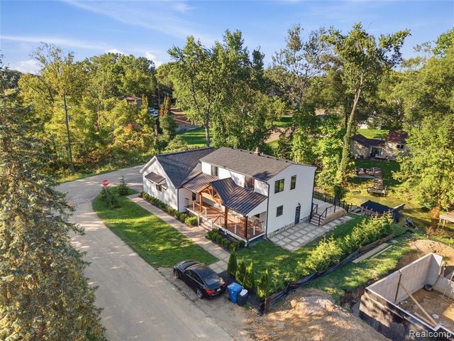 5150 Cheyenne Avenue, Waterford, MI 48327