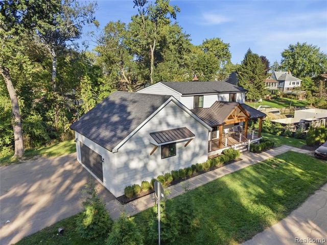 5150 Cheyenne Avenue, Waterford, MI 48327