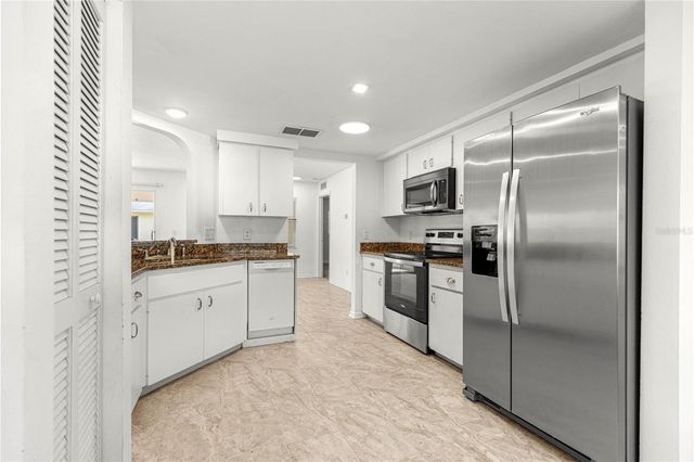 9662 SW 95TH COURT A, Ocala, FL 34481
