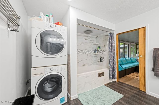 8902 Taylor May Road, Chagrin Falls, OH 44023