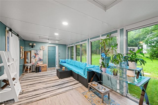 8902 Taylor May Road, Chagrin Falls, OH 44023