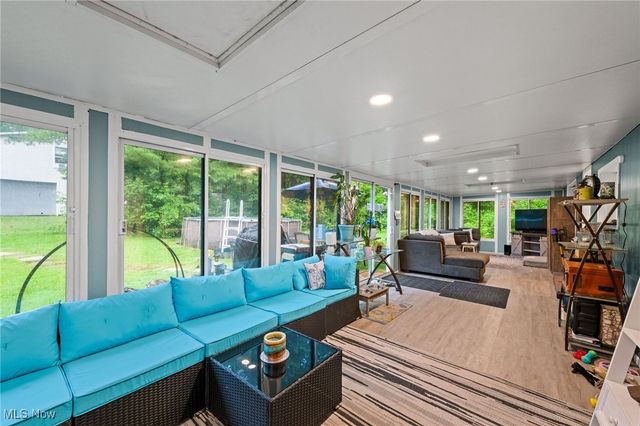 8902 Taylor May Road, Chagrin Falls, OH 44023