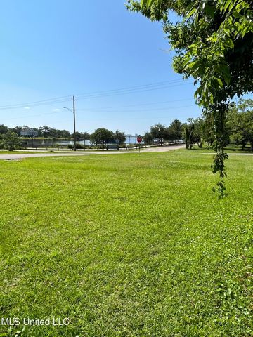 3032 Race Track Road, D'iberville, MS 39540