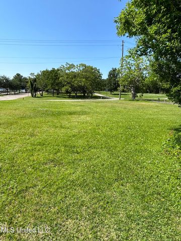 3032 Race Track Road, D'iberville, MS 39540