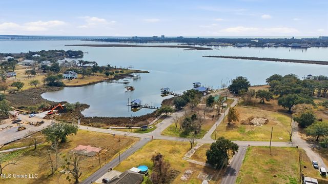 3032 Race Track Road, D'iberville, MS 39540