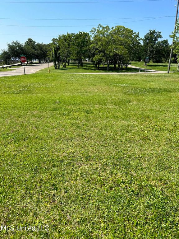 3032 Race Track Road, D'iberville, MS 39540