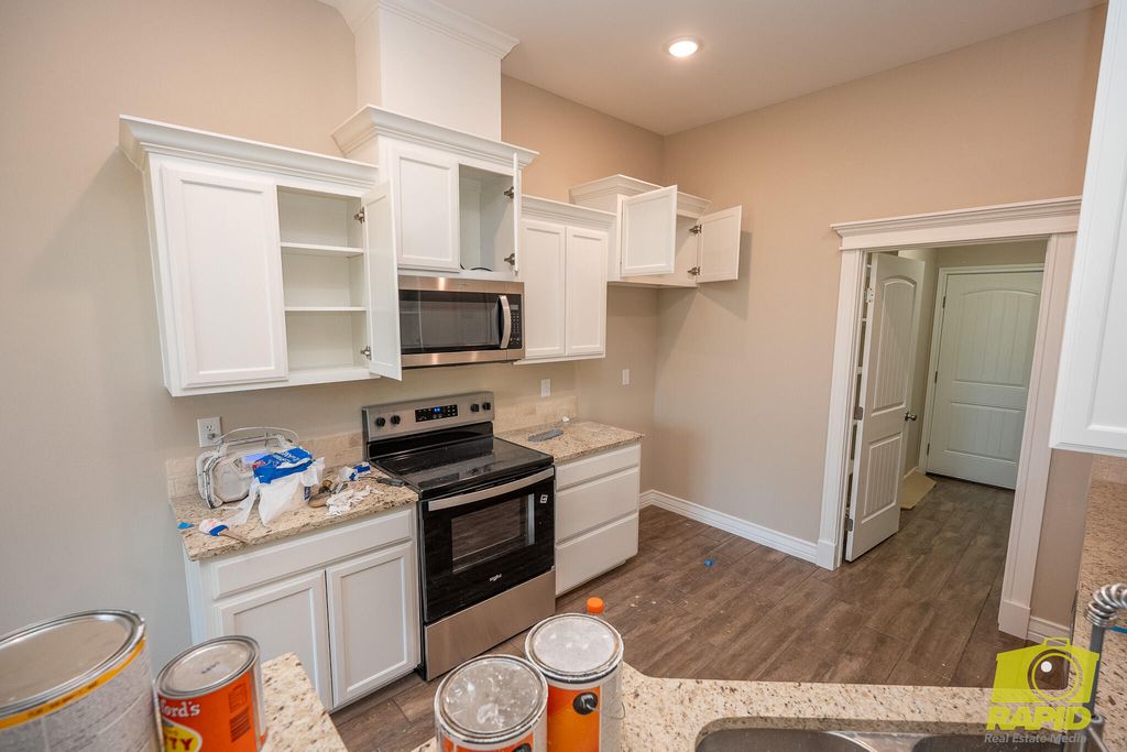 Image 3 of property listing at 9723 Jaguar Trail, San Angelo, TX 76901