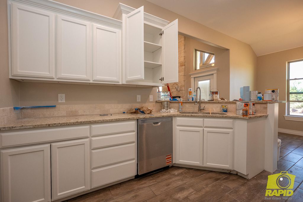 Image 4 of property listing at 9723 Jaguar Trail, San Angelo, TX 76901