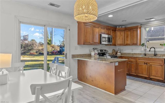 460 Virginian DR, Norfolk, VA 23505