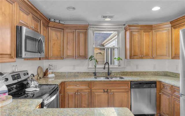 460 Virginian DR, Norfolk, VA 23505