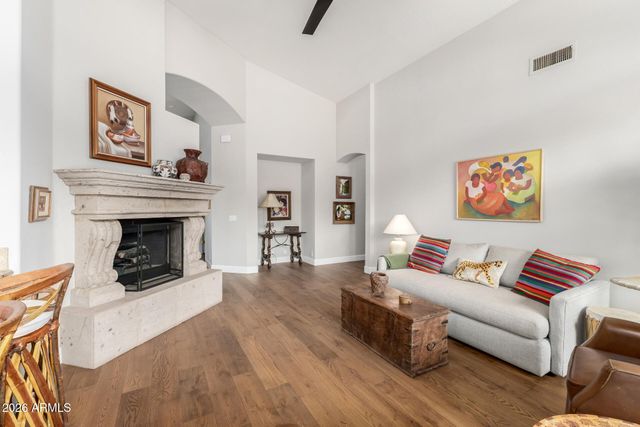 9042 E PARAISO Drive, Scottsdale, AZ 85255