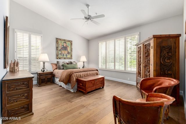 9042 E PARAISO Drive, Scottsdale, AZ 85255