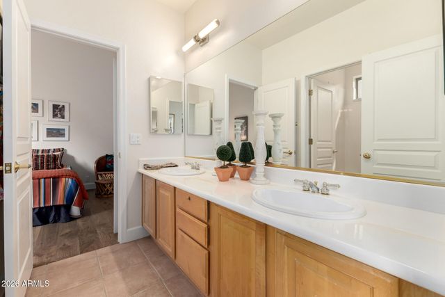 9042 E PARAISO Drive, Scottsdale, AZ 85255