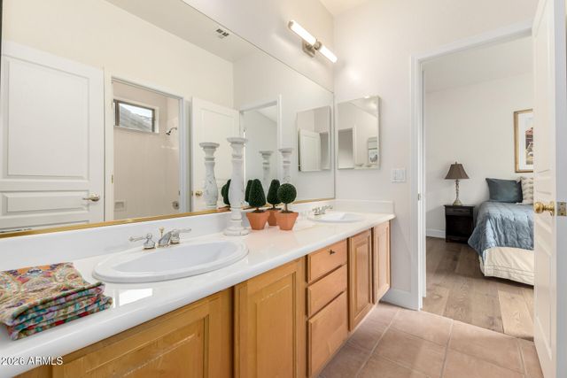 9042 E PARAISO Drive, Scottsdale, AZ 85255