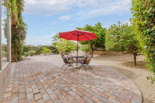 9042 E PARAISO Drive, Scottsdale, AZ 85255