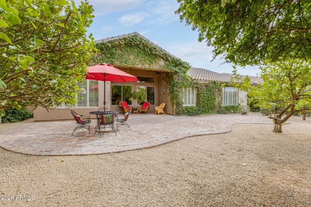 9042 E PARAISO Drive, Scottsdale, AZ 85255