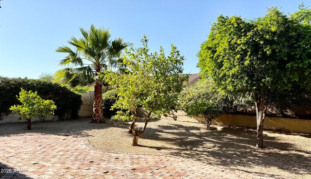 9042 E PARAISO Drive, Scottsdale, AZ 85255