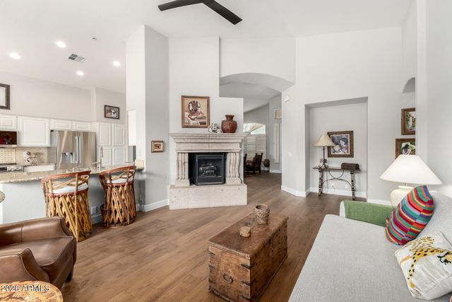 9042 E PARAISO Drive, Scottsdale, AZ 85255