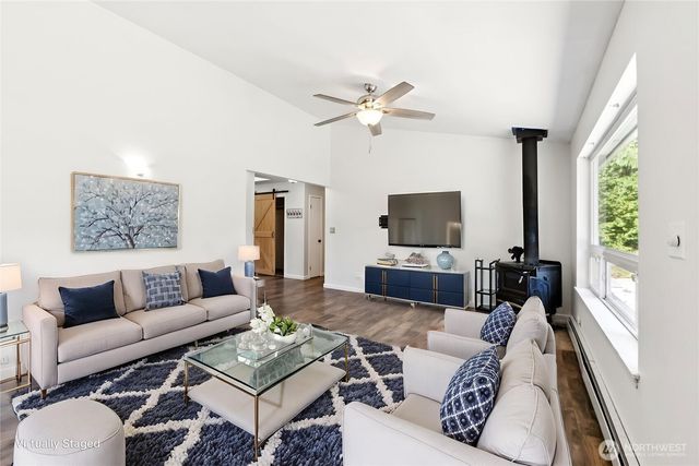 8717 E Meadow Lake Drive, Snohomish, WA 98290