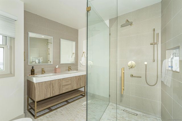 7362 Brodiaea Way, La Jolla, CA 92037