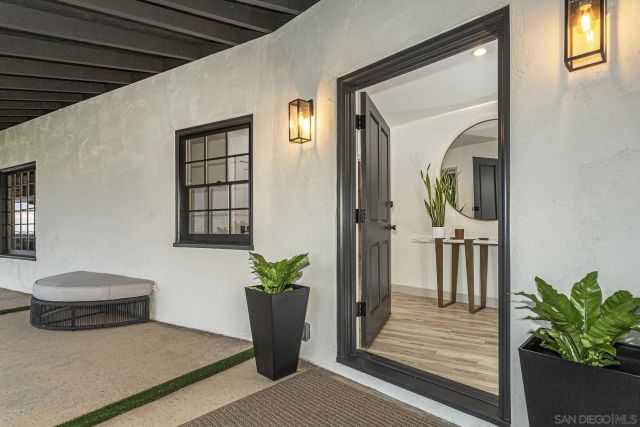 7362 Brodiaea Way, La Jolla, CA 92037