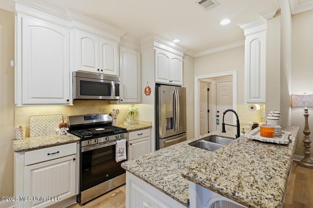 304 Ridge Pointe Drive, Brandon, MS 39042