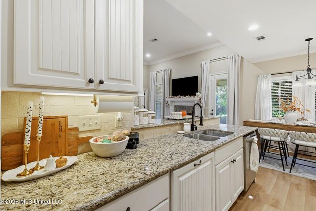 304 Ridge Pointe Drive, Brandon, MS 39042