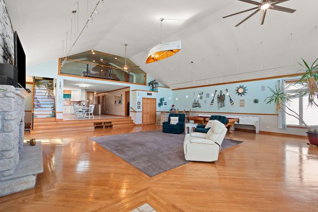 13939 Huseman Street, Cedar Lake, IN 46303