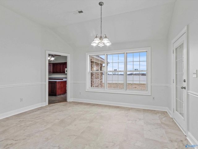 16805 Georgie Edith Lane, Athens, AL 35613