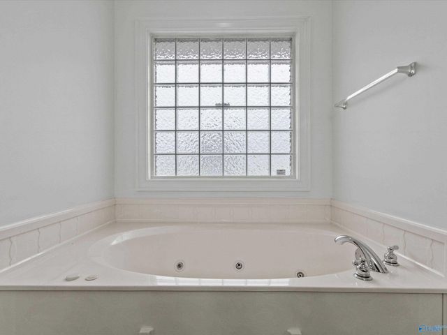 16805 Georgie Edith Lane, Athens, AL 35613