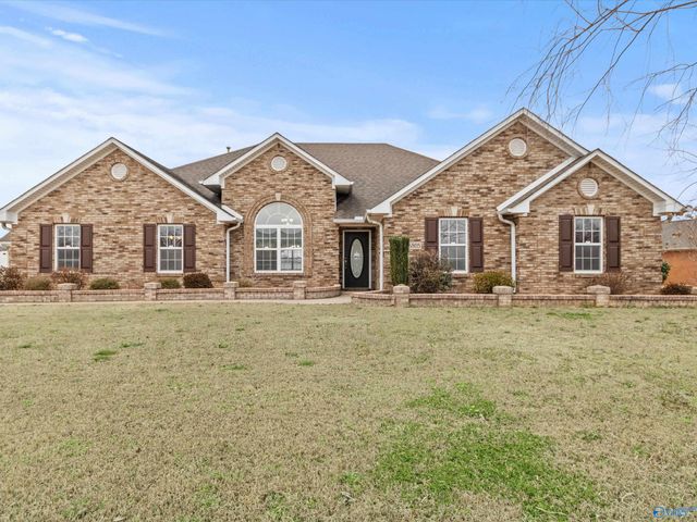 16805 Georgie Edith Lane, Athens, AL 35613